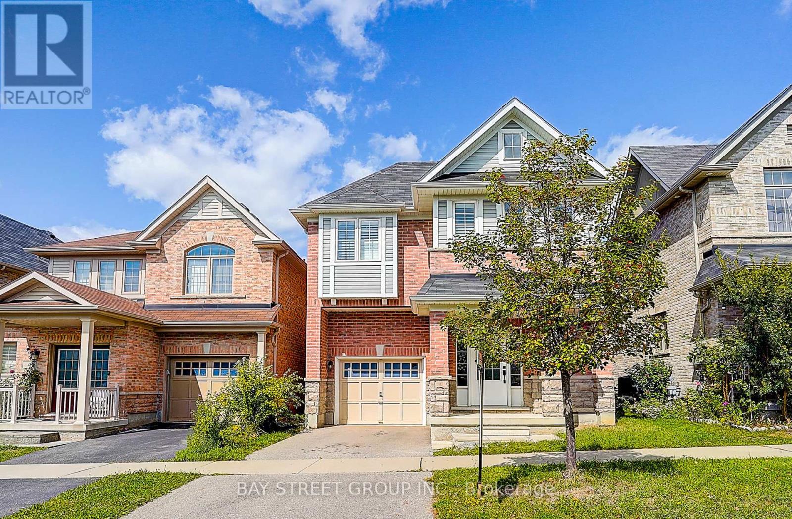 6 Holroyd St, Ajax, ON L1Z 1R3