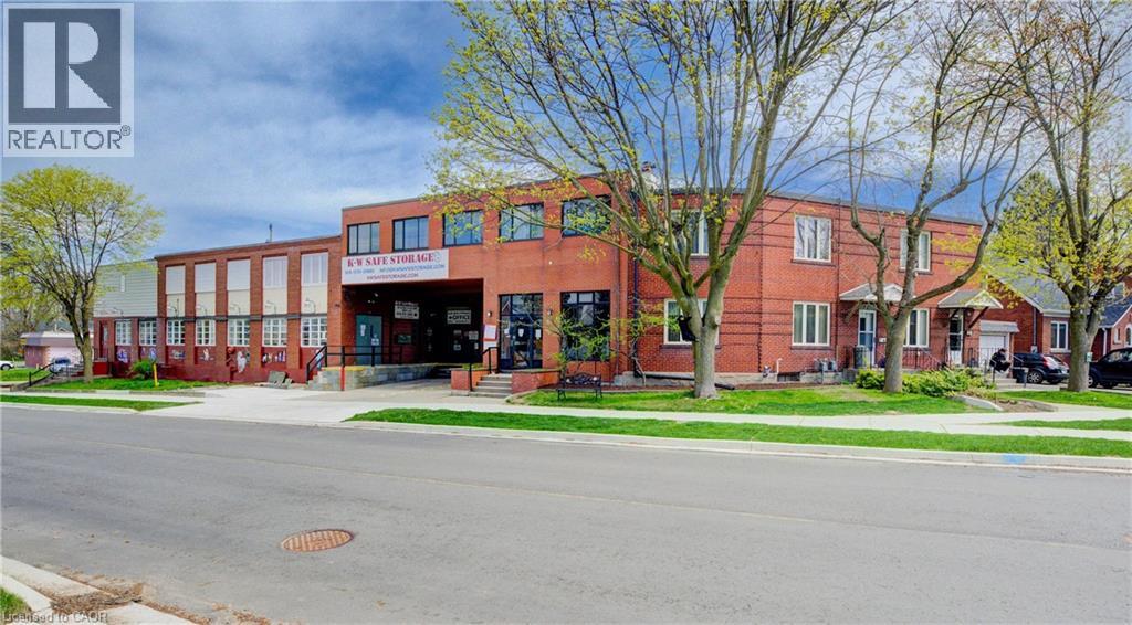136 Moore Ave S, Waterloo, ON N2J 1X5