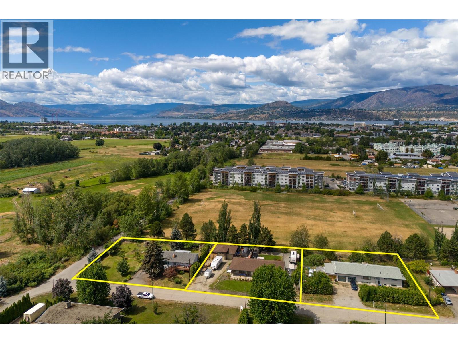 3240 St Amand Rd, Kelowna, BC V1W 3P1
