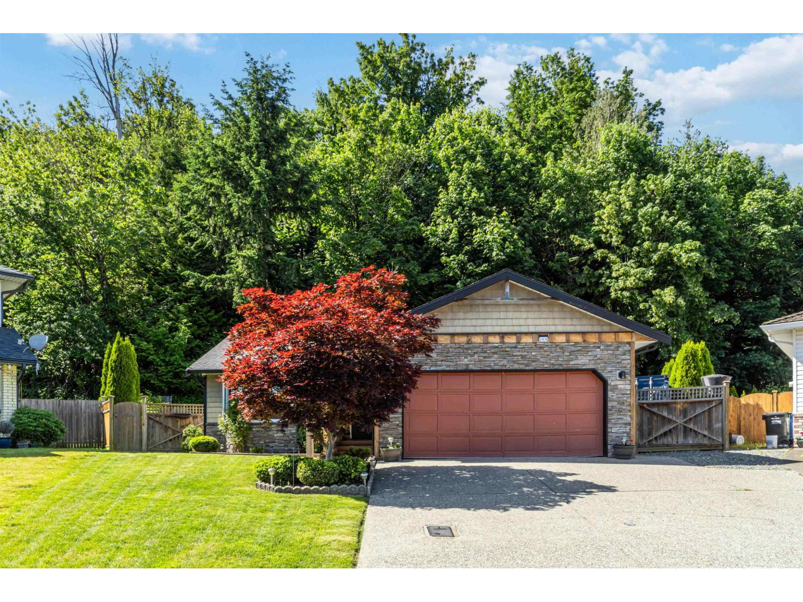 31438 Chalmers Pl, Abbotsford, BC V2T 5H1
