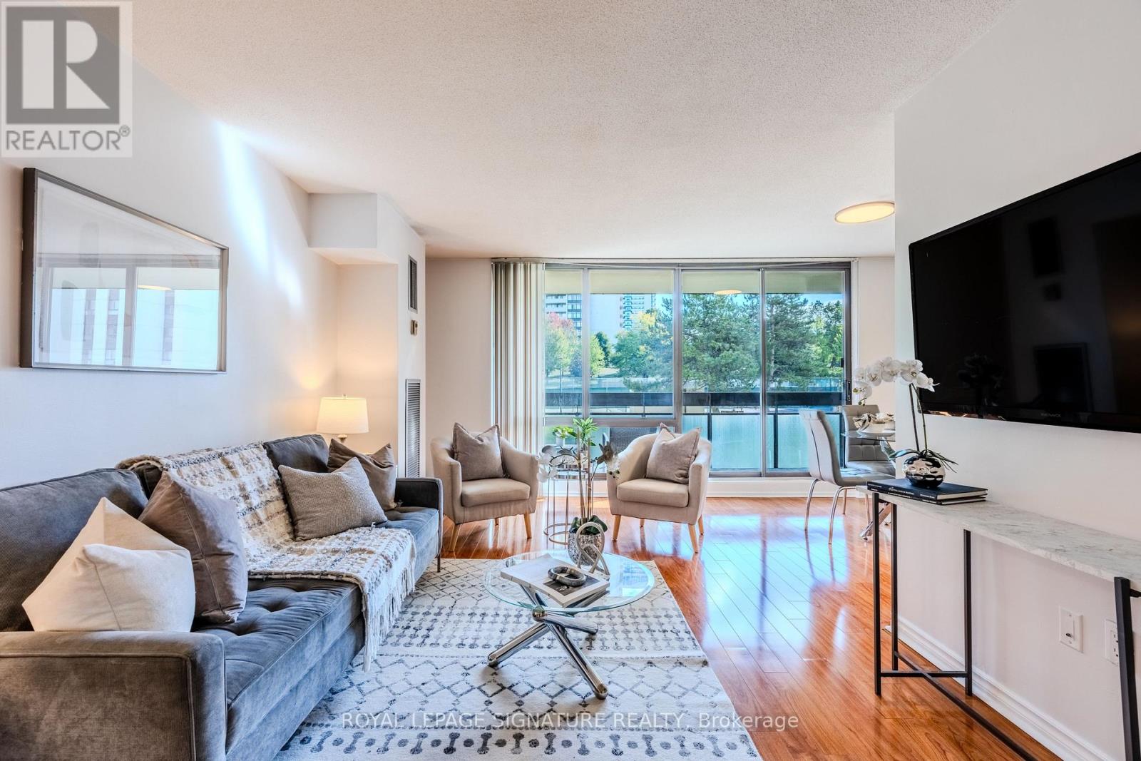 315 177 Linus Rd, Toronto, ON M2J 4S5