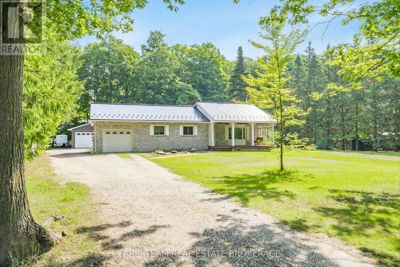 1941 Vespra Valley Rd, Springwater, ON L0L 1Y2