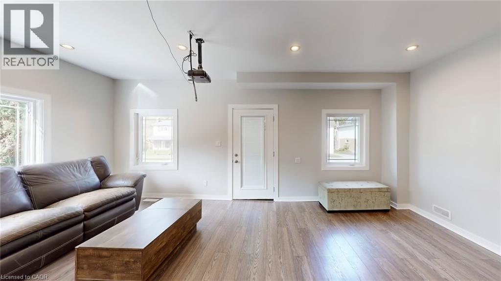 94 Mill St, Uxbridge, ON L9P 1H4