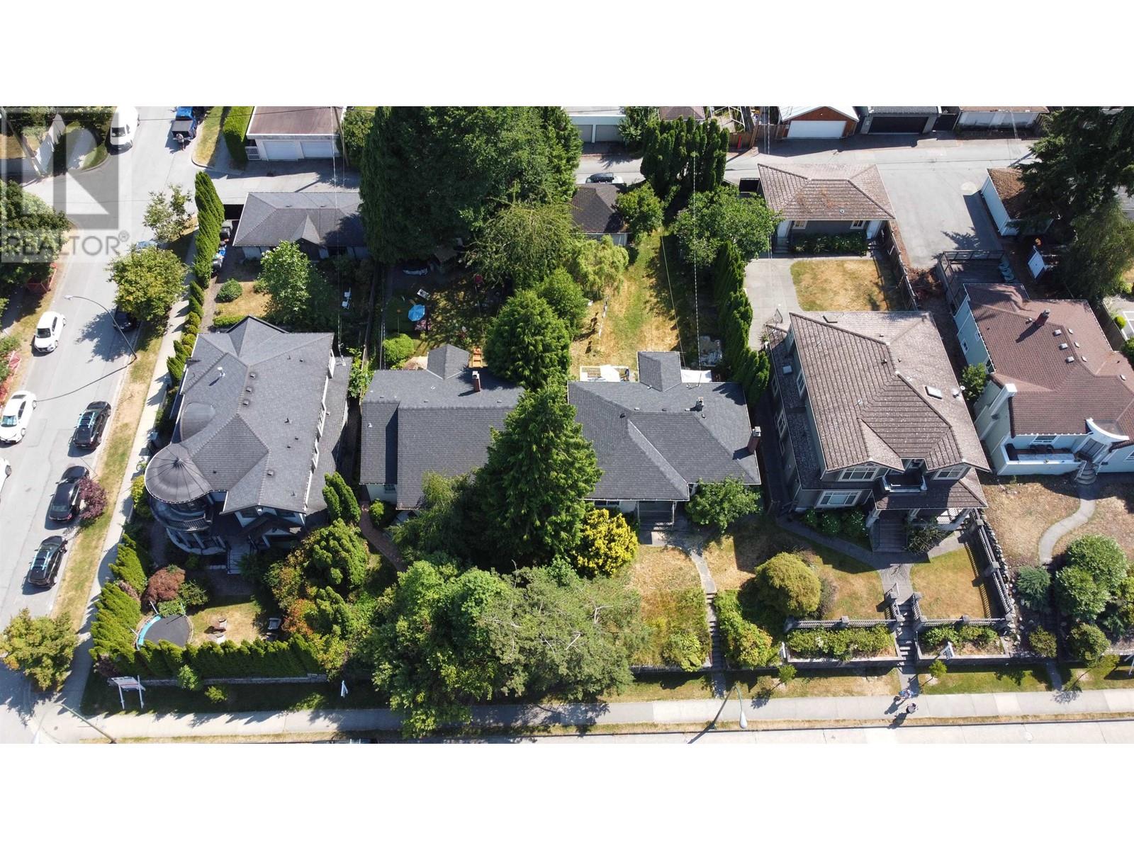 4111 Ash St, Vancouver, BC V5Z 4R5