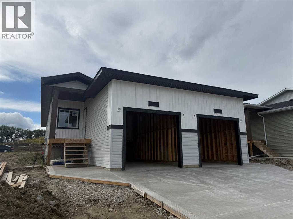 137 Gray Close, Sylvan Lake, AB T4S 0W4