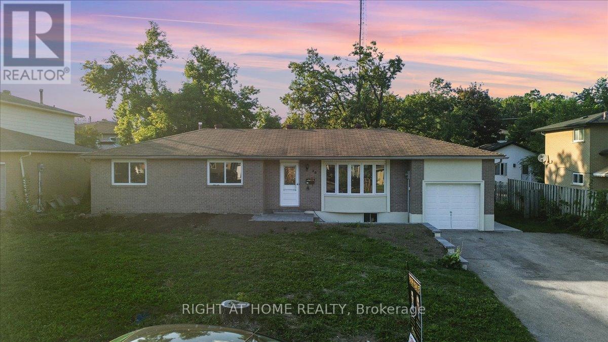 28 Charlbrook Ave, Barrie, ON L4M 2Y4