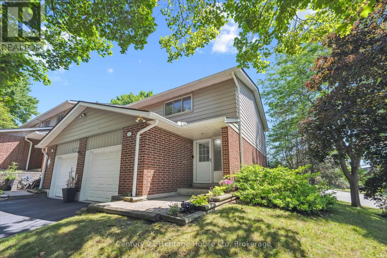44 16 Hadati Rd, Guelph, ON N1E 6M2