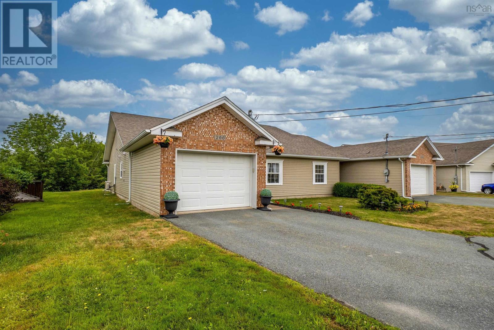 266 Beaver Bank Rd, Beaver Bank, NS B4E 1K2