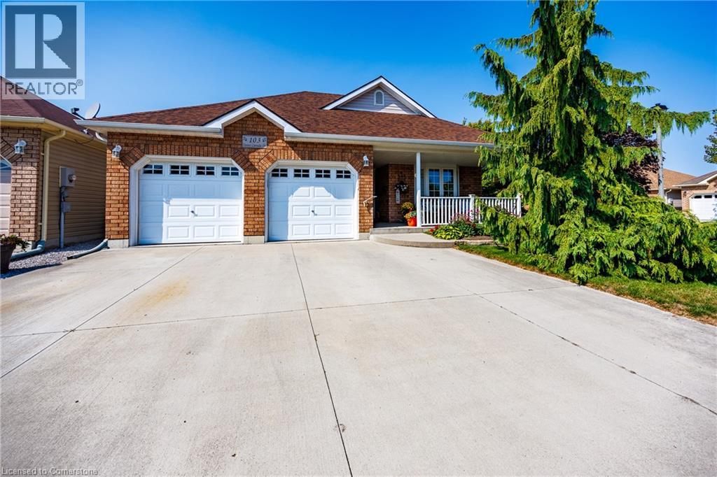 103 Upper Canada Dr, Port Rowan, ON N0E 1M0