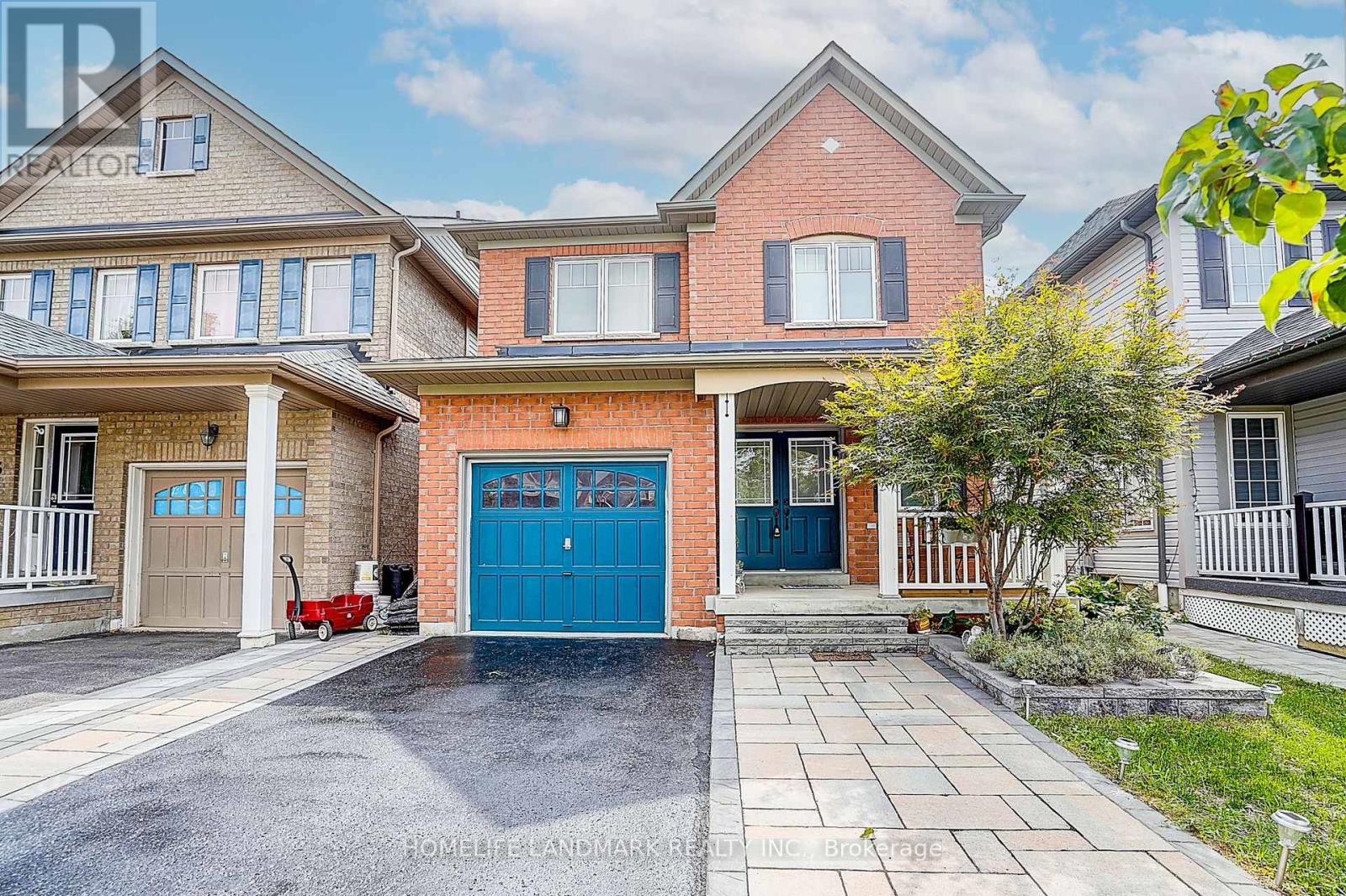 21 Donlevy Cres, Whitby, ON L1R 0B9