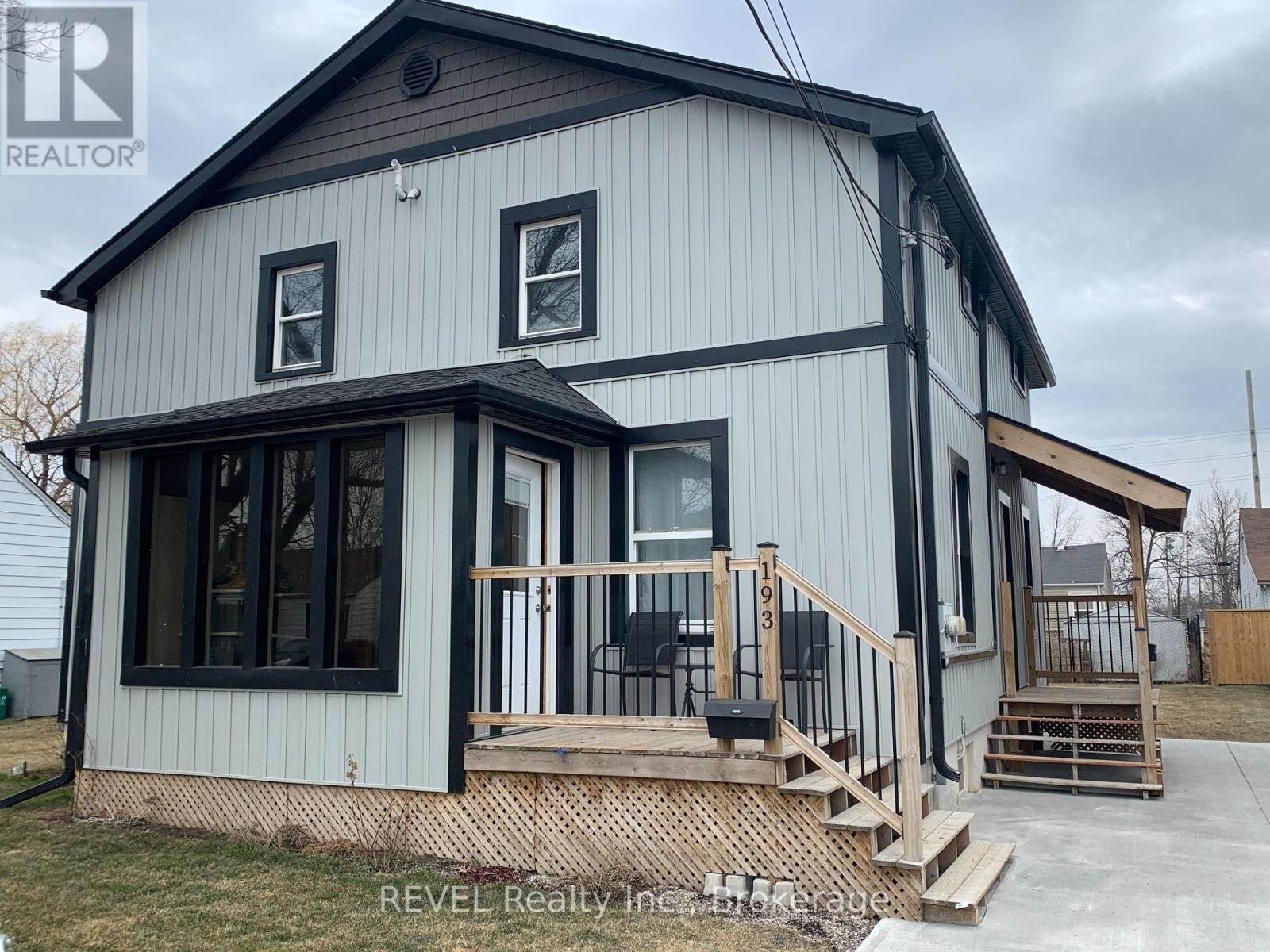 193 Idylewylde St, Fort Erie, ON L2A 2L2