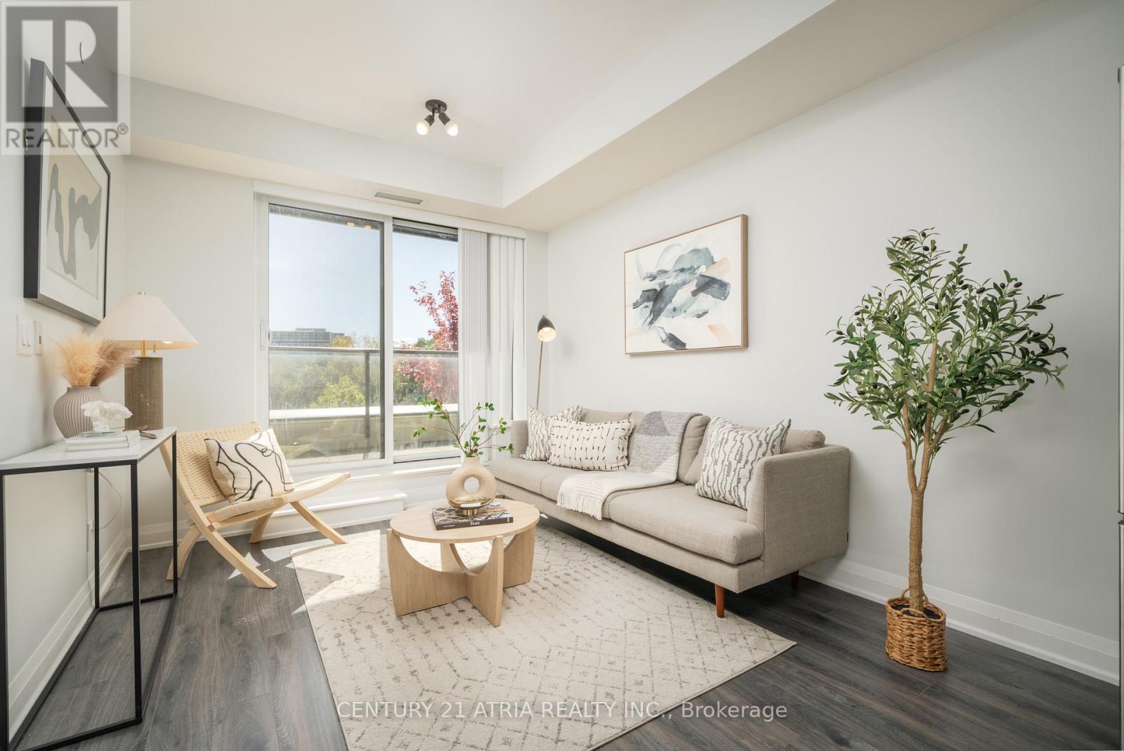 321 18 Uptown Dr, Markham, ON L3R 5M5