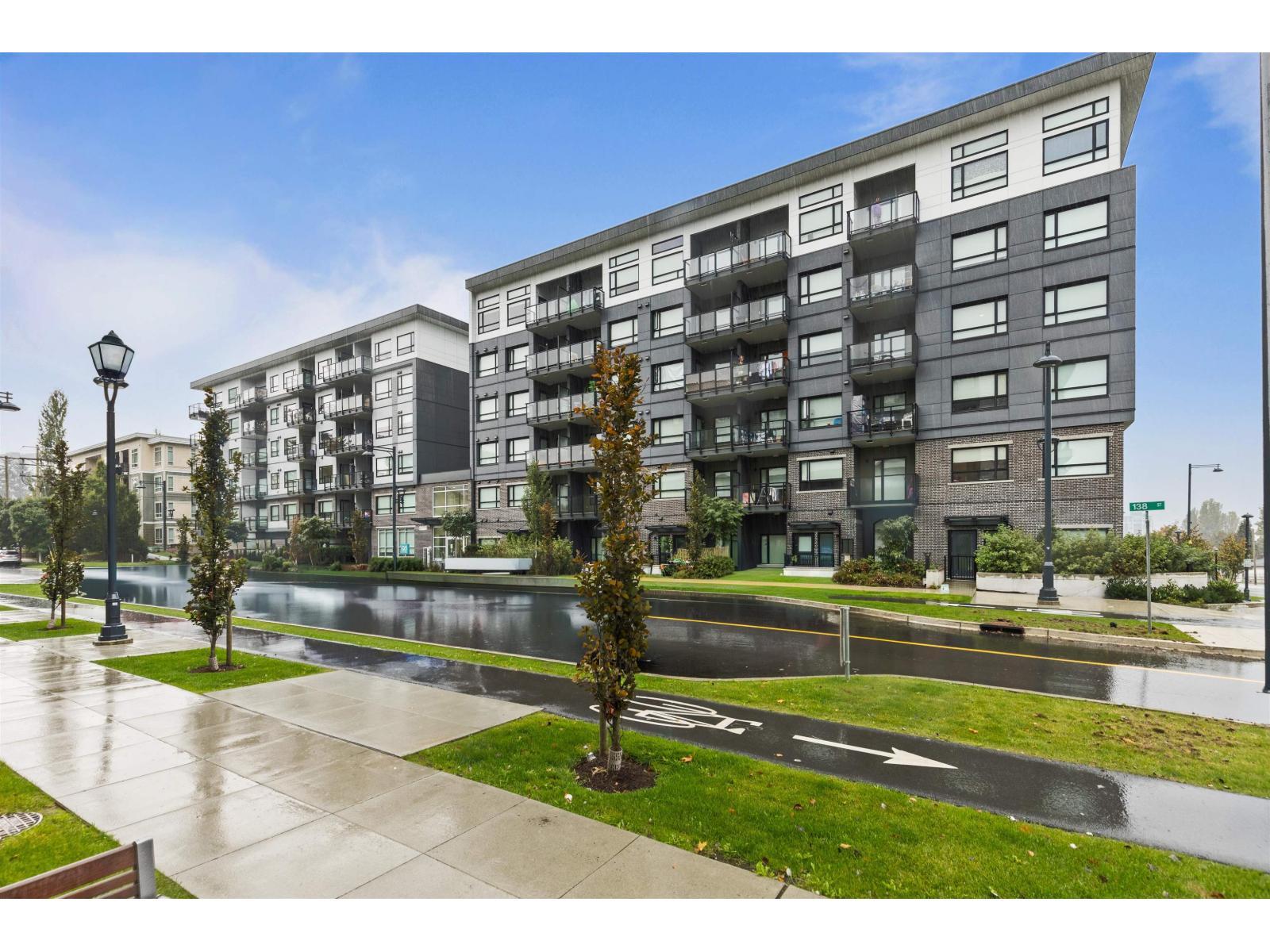 10777 138 Street Unit 206, Surrey, BC V3T 0T5
