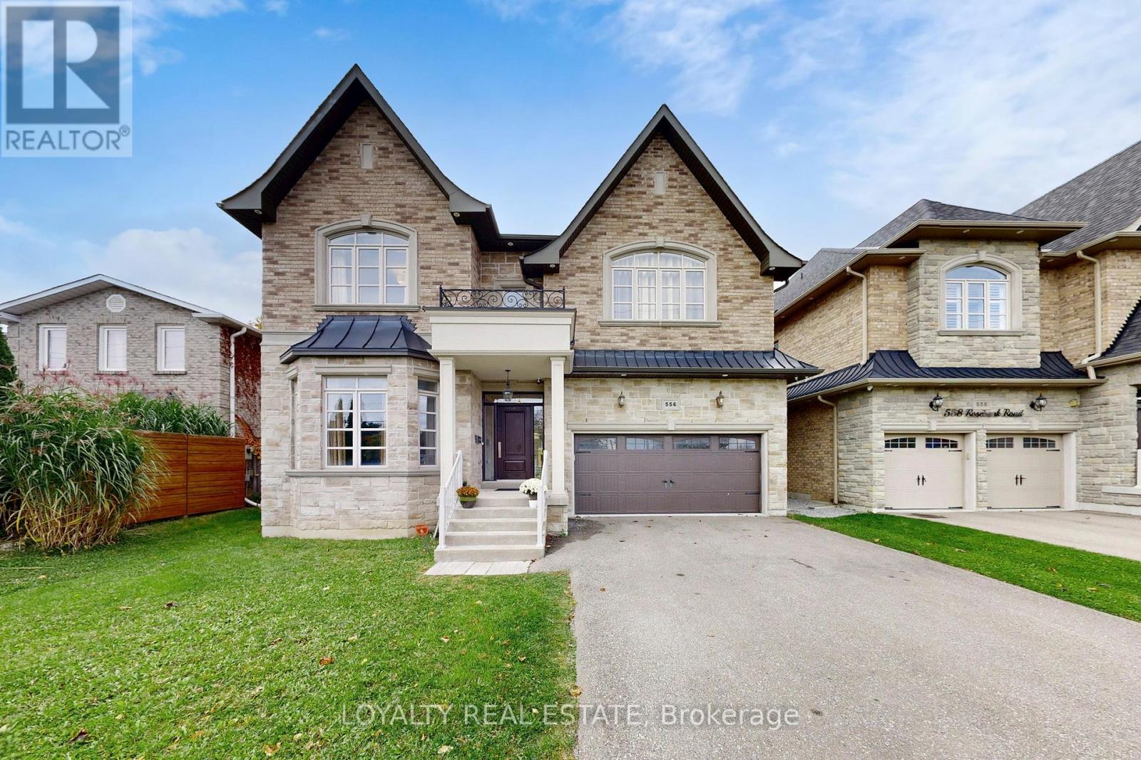 556 Rosebank Rd, Pickering, ON L1W 2N5