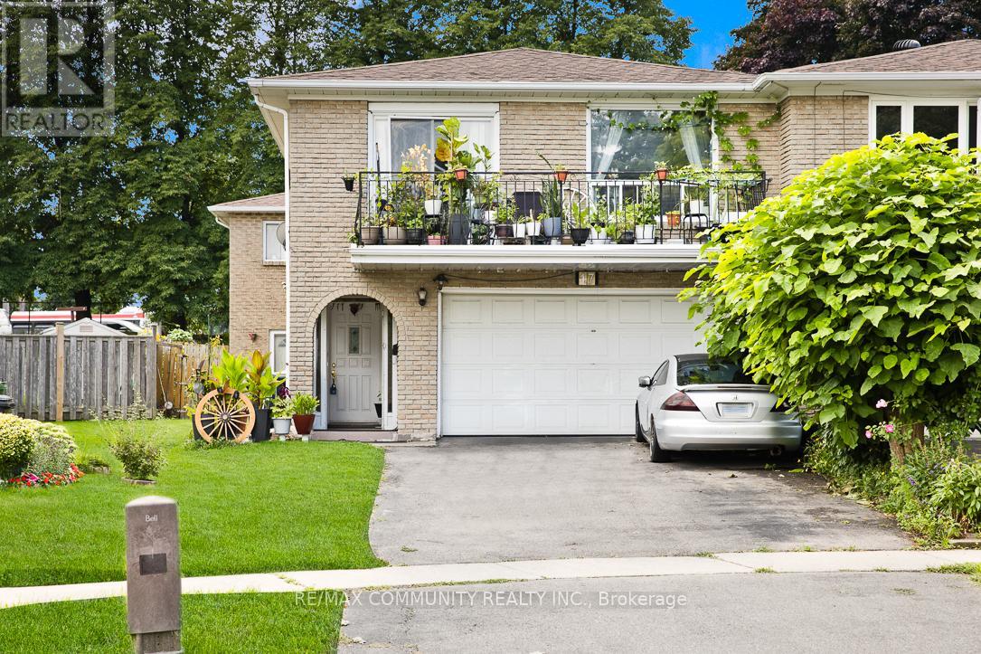 17 Tineta Cres, Toronto, ON M1S 2Y5