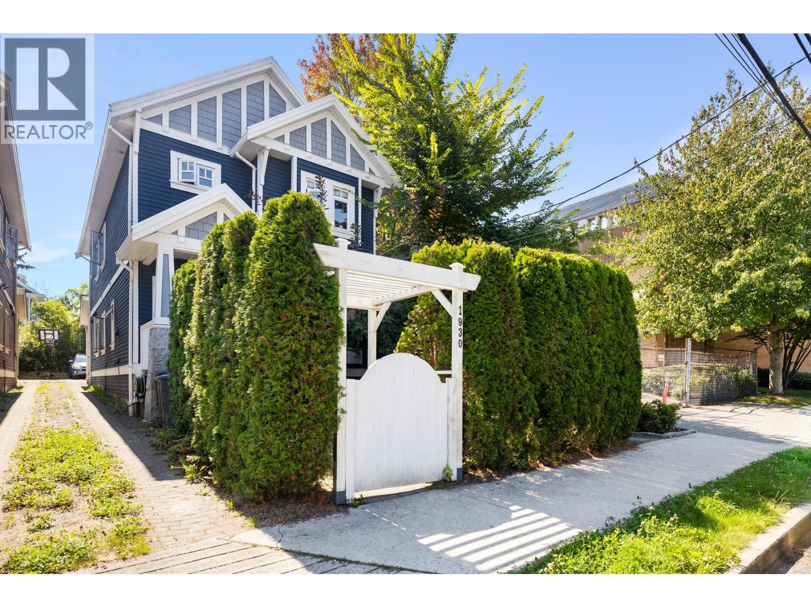 1930 Turner St, Vancouver, BC V5L 2A1