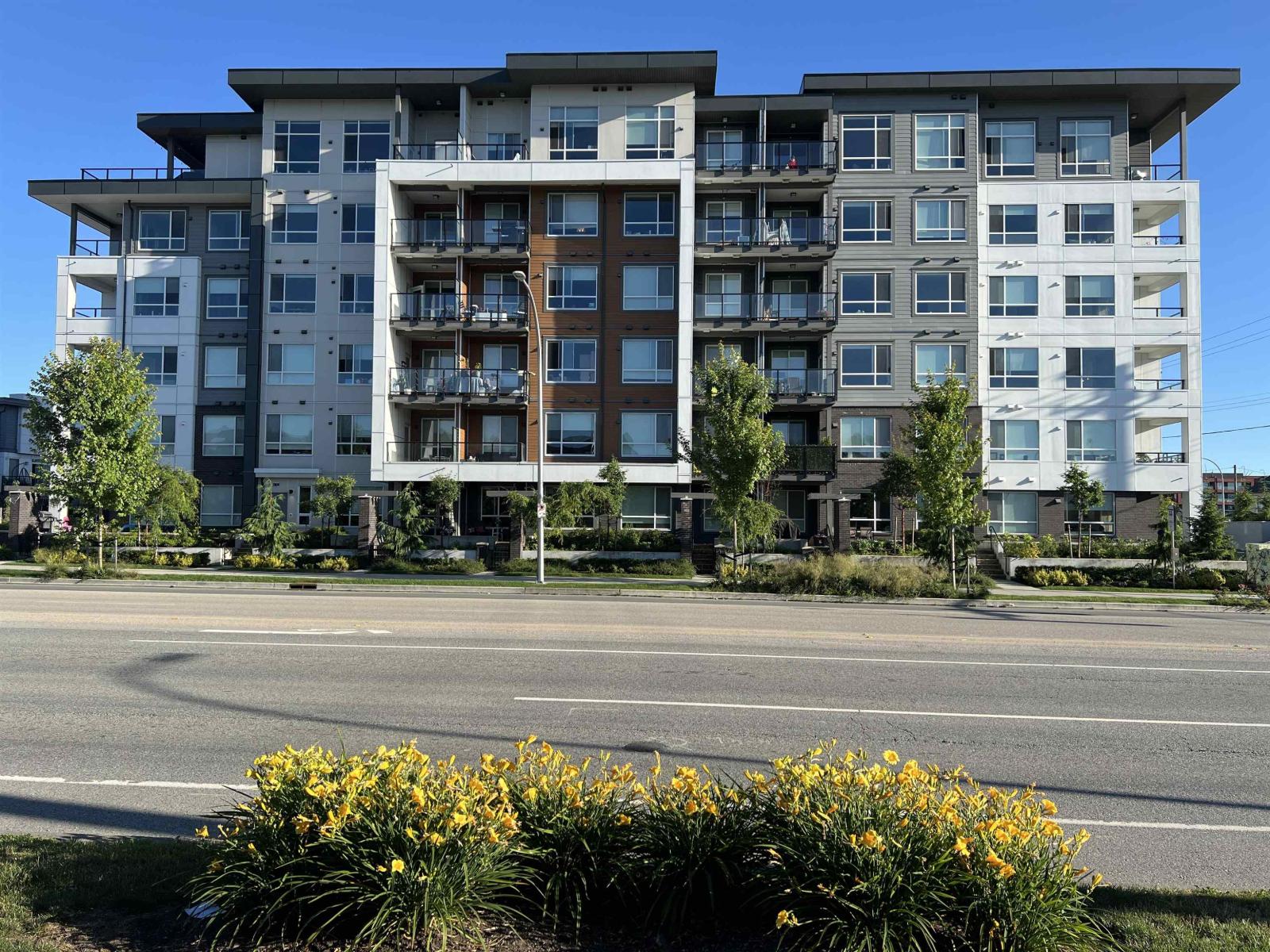 20834 80 Ave B225, Langley, BC V2Y 3M6