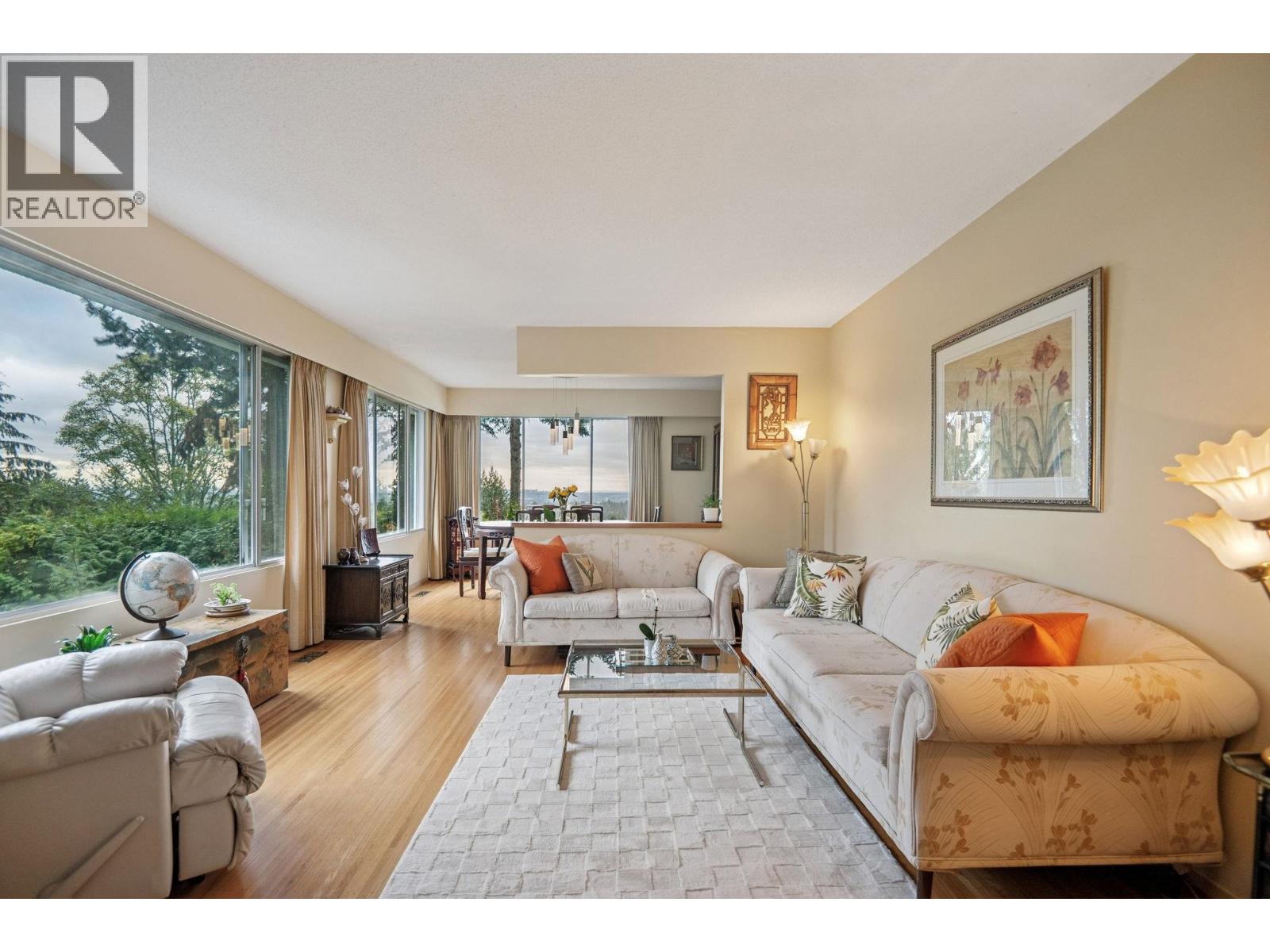 1089 Kilmer Rd, North Vancouver, BC V7K 1P9