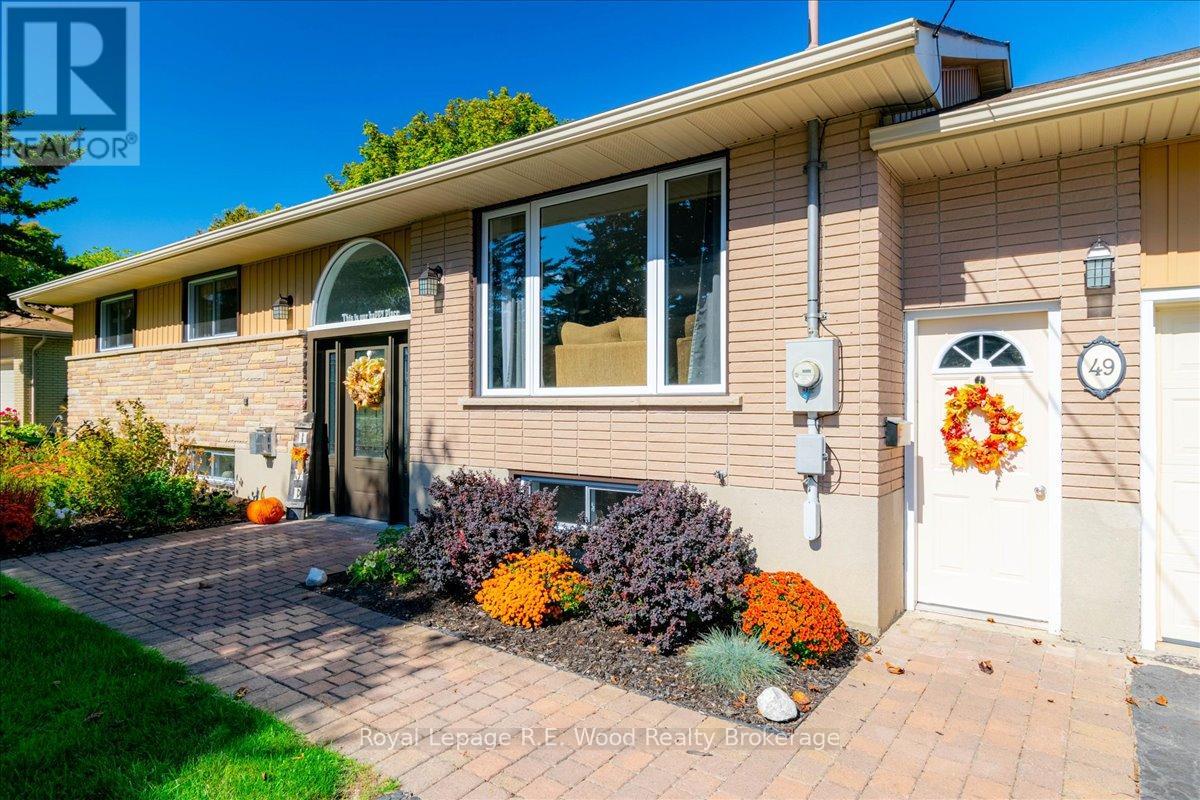 49 Dereham Dr, Tillsonburg, ON N4G 2B1