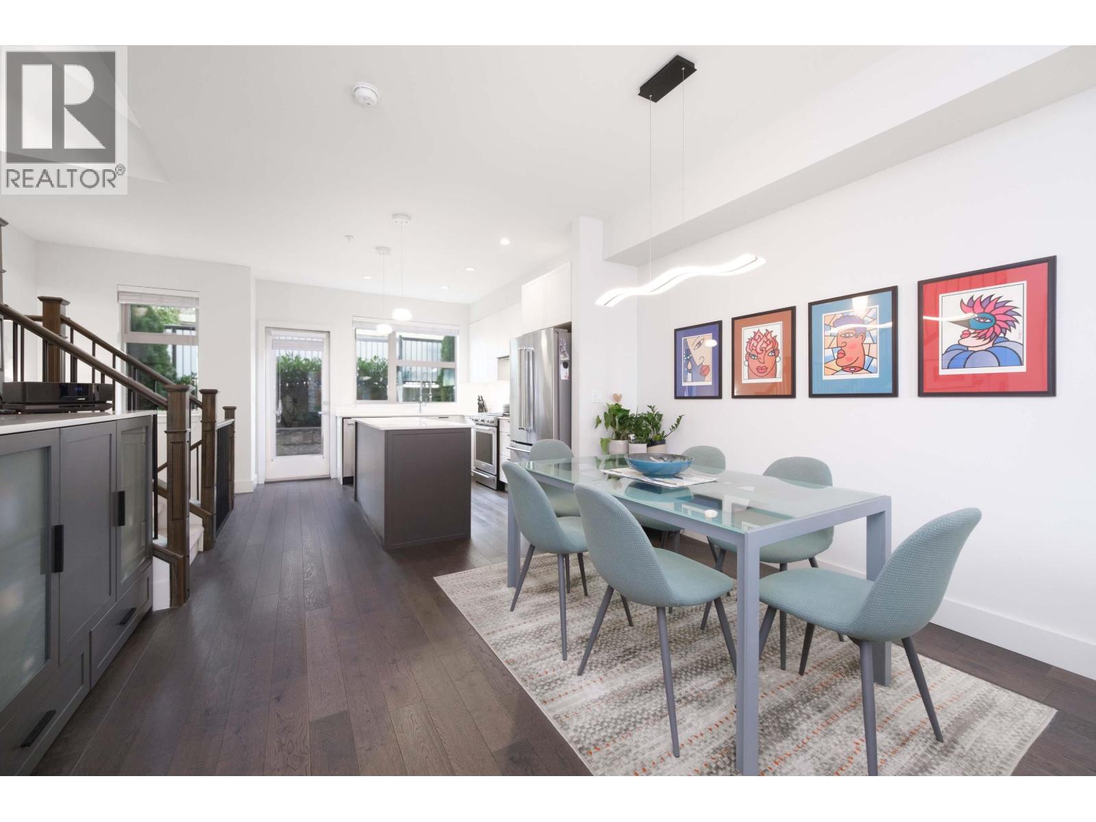 244 E 5th Street Unit 14, North Vancouver, BC V7L 1L7