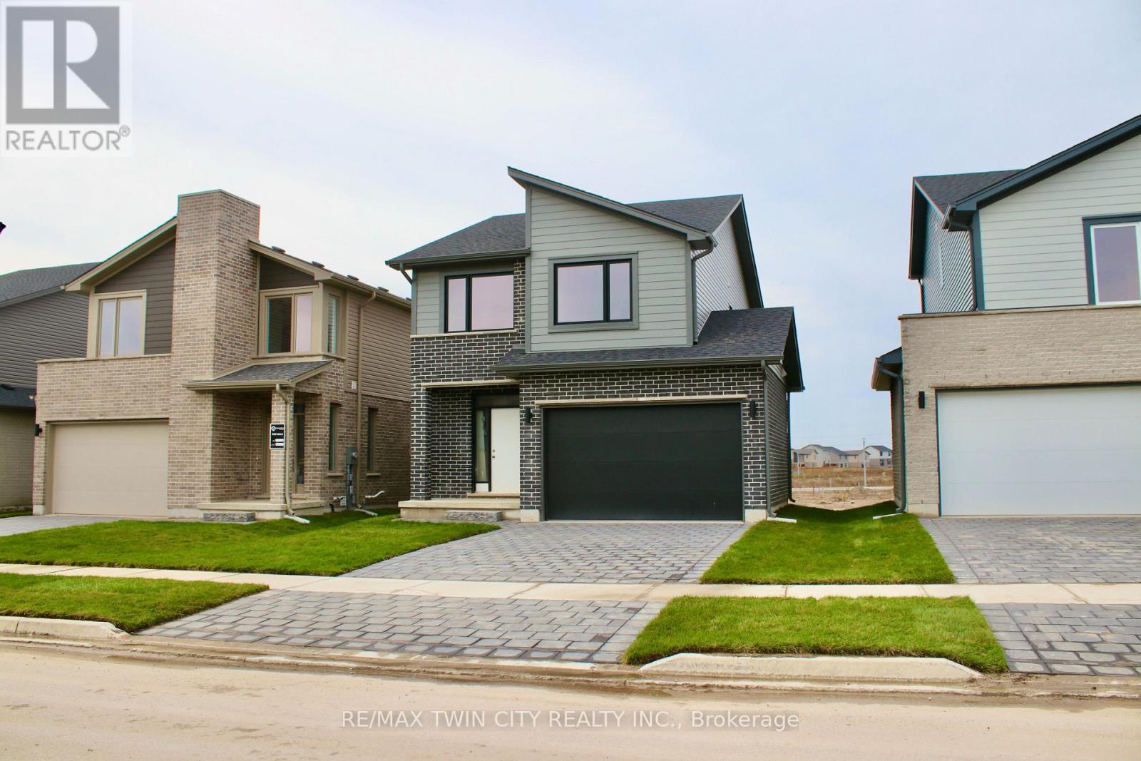 2258 Southport Cres N, London, ON N6M 0H9