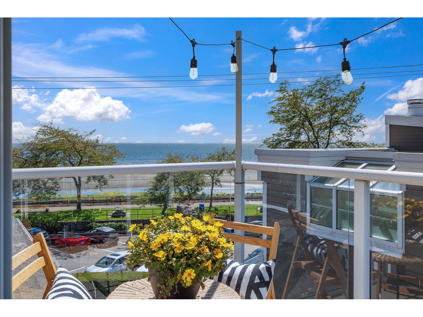 1107 Elm St, White Rock, BC V4B 1C1