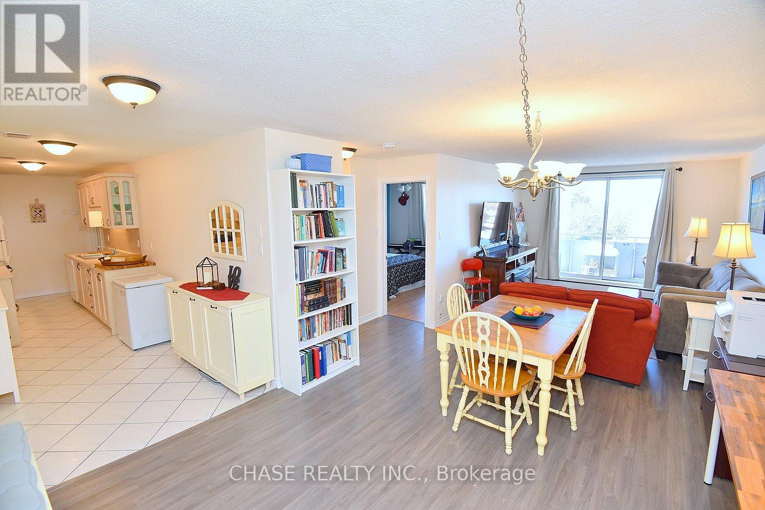 303 893 Concession St, Hamilton, ON L8V 1E7