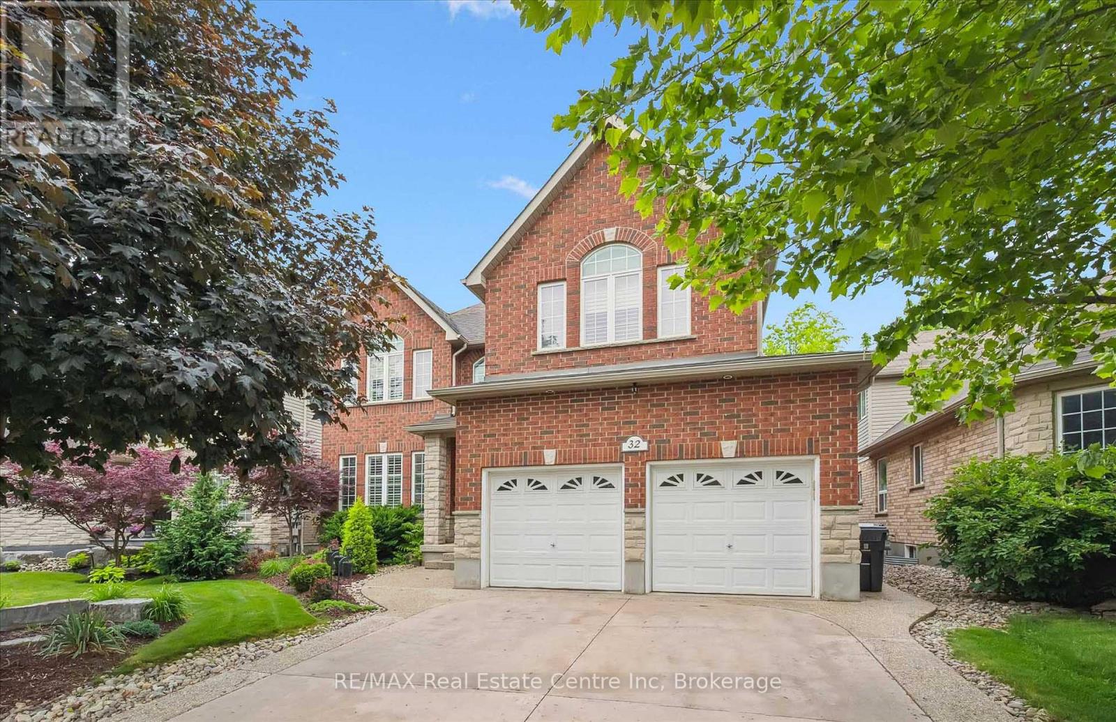 32 Frasson Dr, Guelph Grange Road, ON N1E 7J9