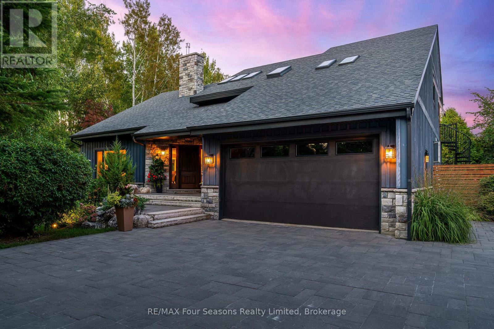 159 Indian Cir, The Blue Mountains, ON N0H 1J0