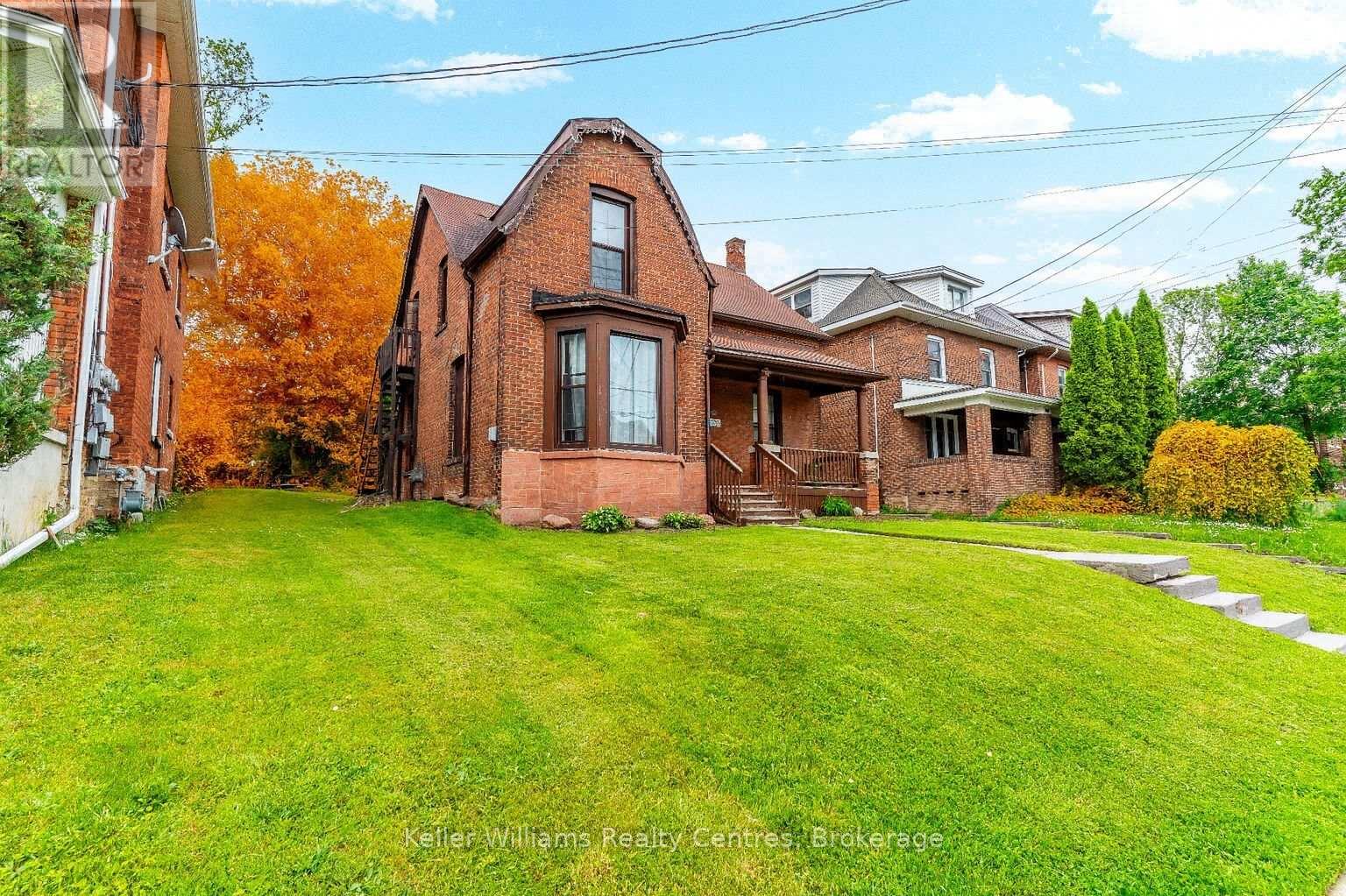 1379 3rd Avenue East, Owen Sound, ON N4K 2L8