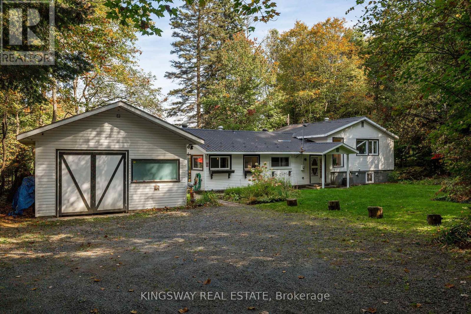 325 Balsam Chutes Rd, Huntsville, ON P0B 1L0
