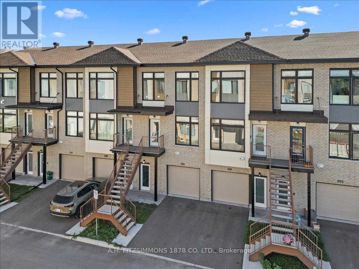 306 Foliage Private, Ottawa, ON K2H 0C5
