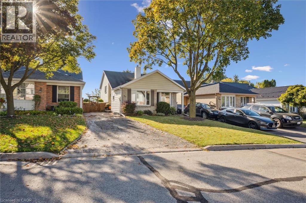 95 Macatee Pl, Cambridge, ON N1R 7G5