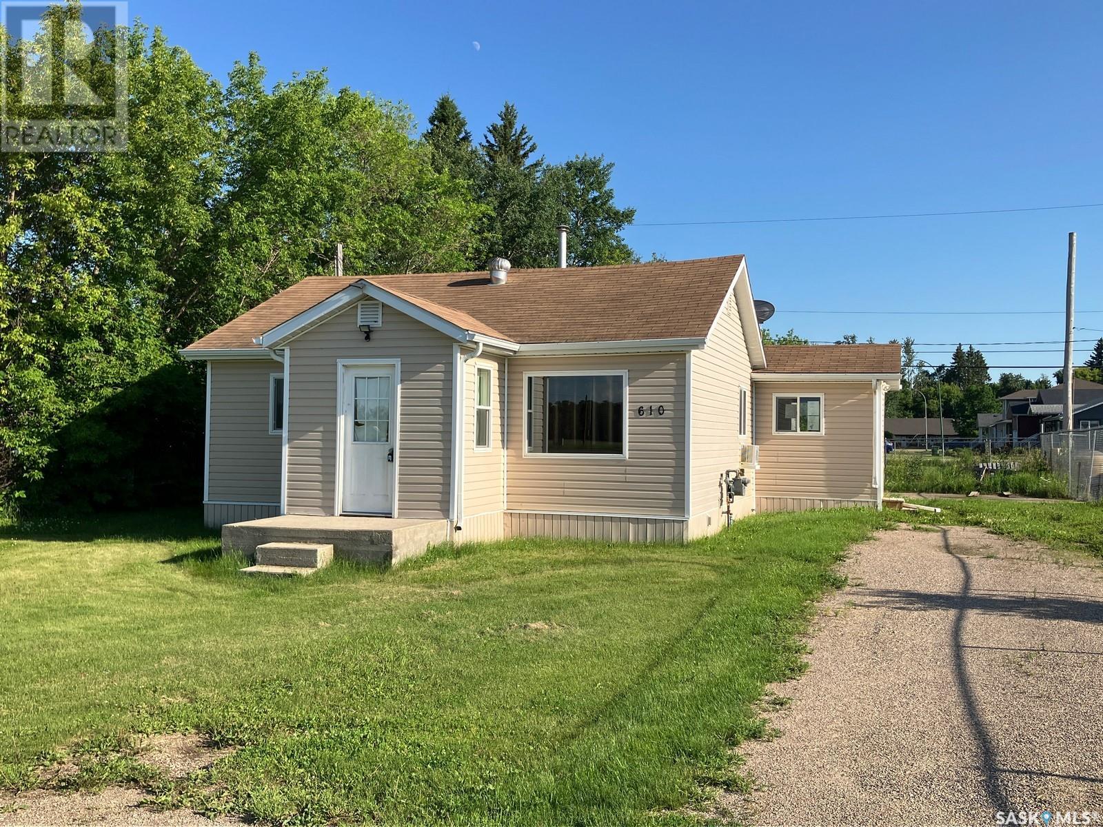 610 Nipawin Rd E, Nipawin, SK S0E 1E0
