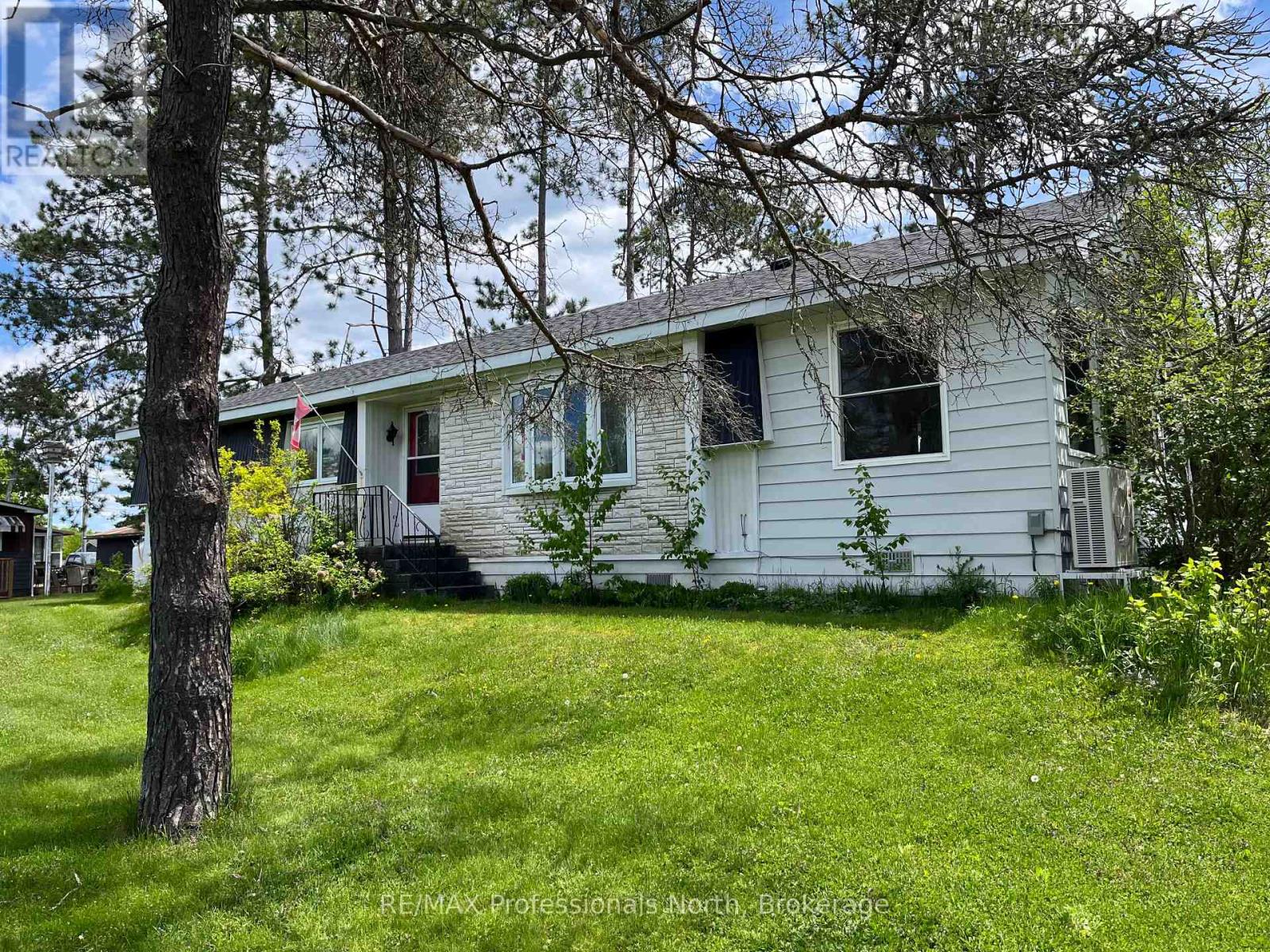 1024 Fifth Ln, Minden Hills, ON K0M 2K0