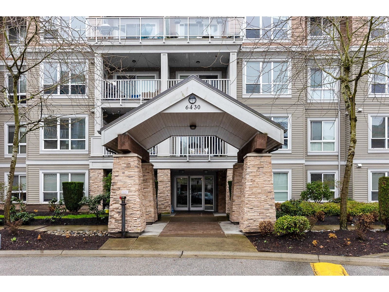 6430 194 Street Unit 206, Surrey, BC V4N 6J7