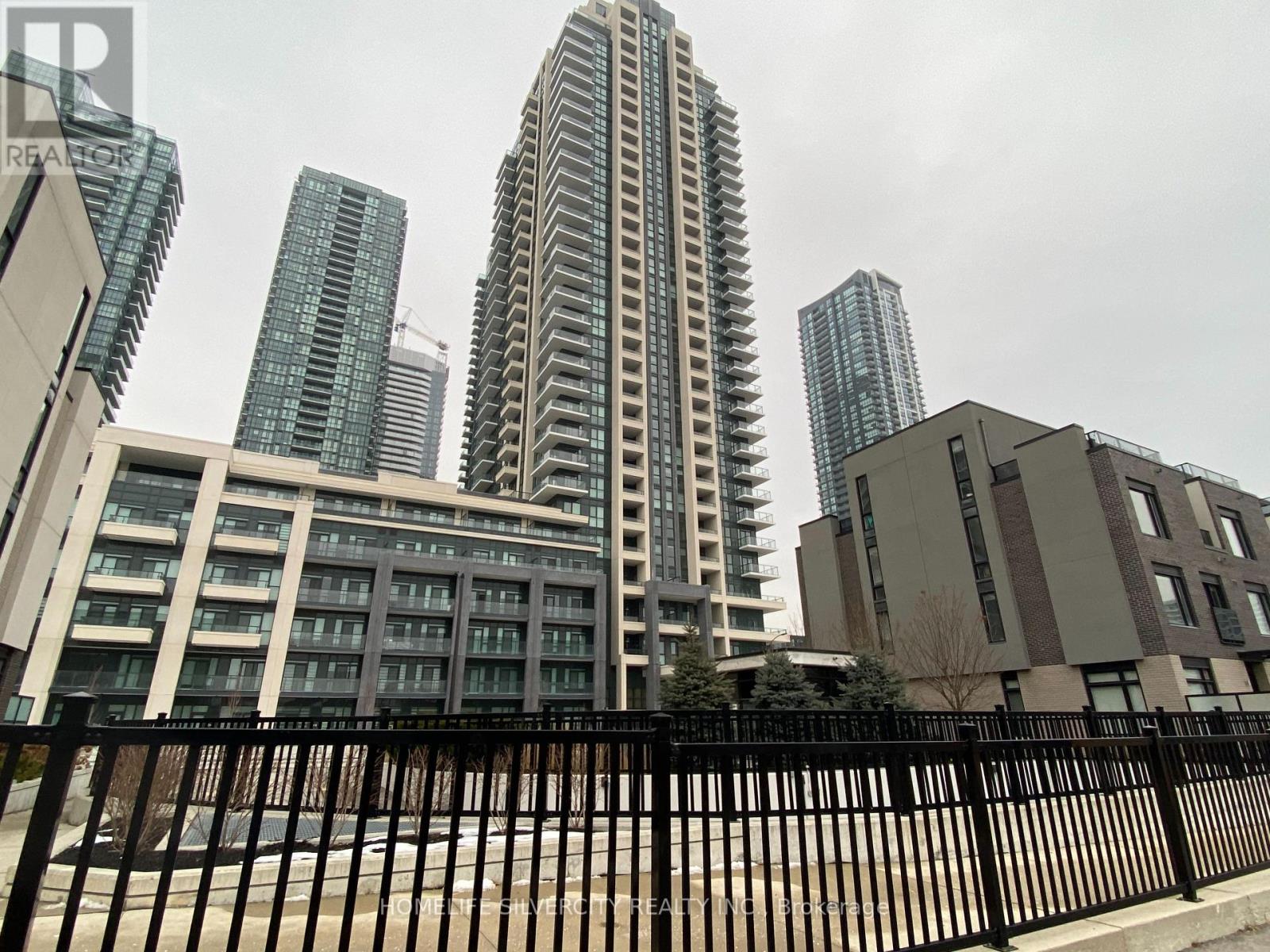 512 4055 Parkside Village Dr, Mississauga, ON L5B 0K8