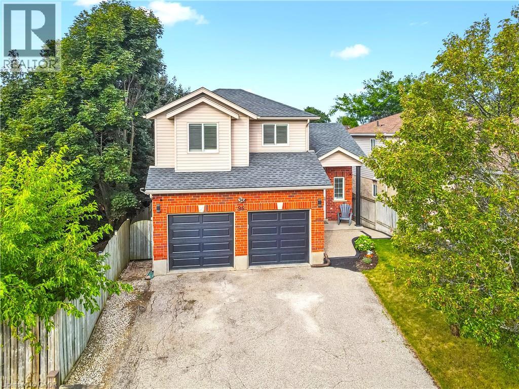 96 Kent St, Cambridge, ON N1S 4H2