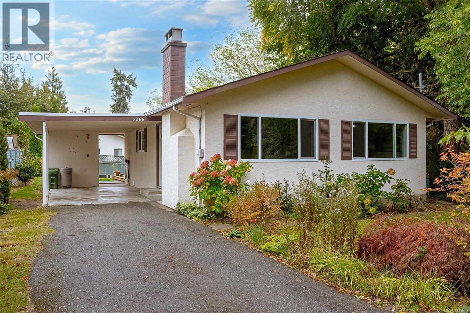 2365 Lovell Ave, Sidney, BC V8L 2J5