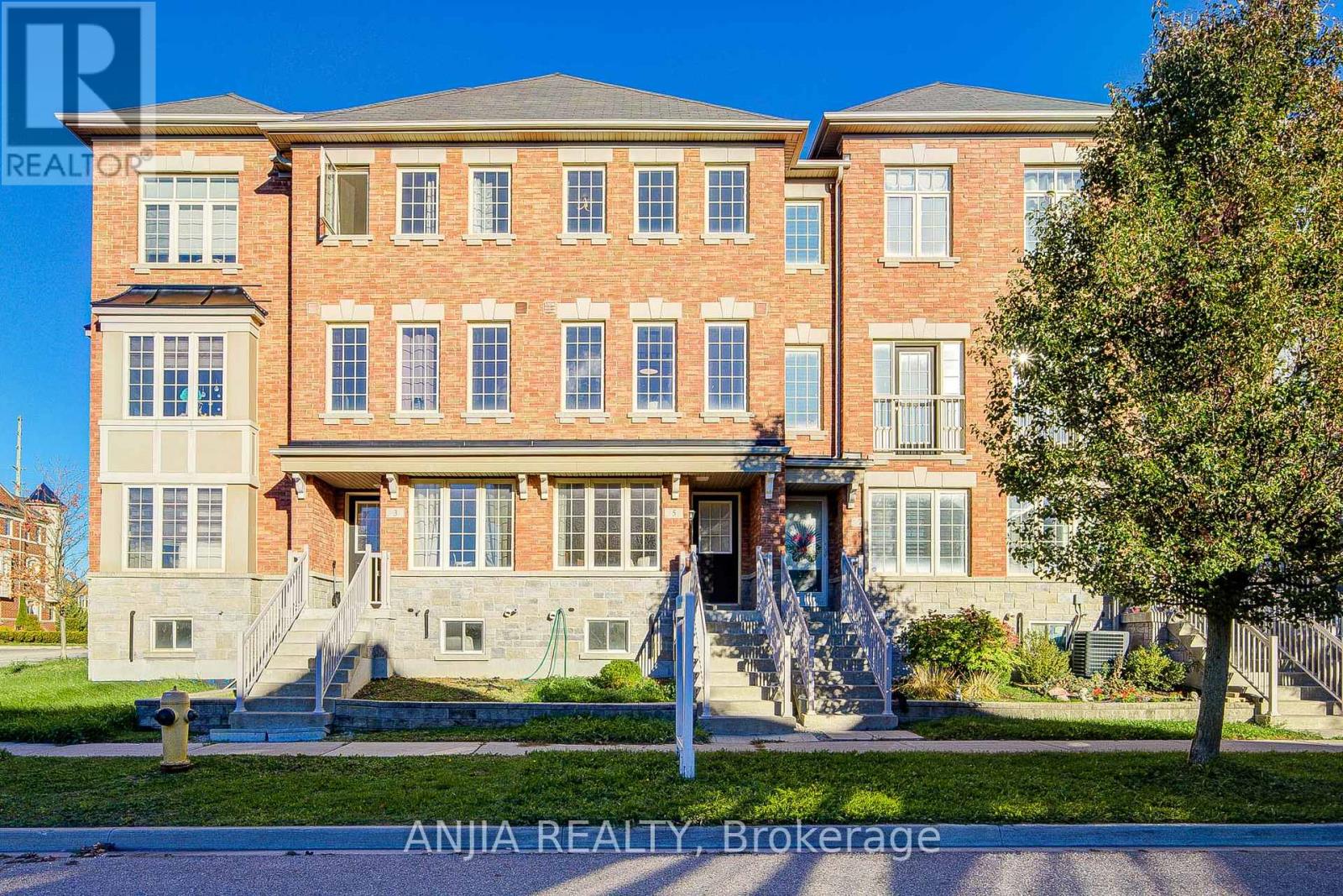5 Valliere Dr, Markham, ON L6C 0M7