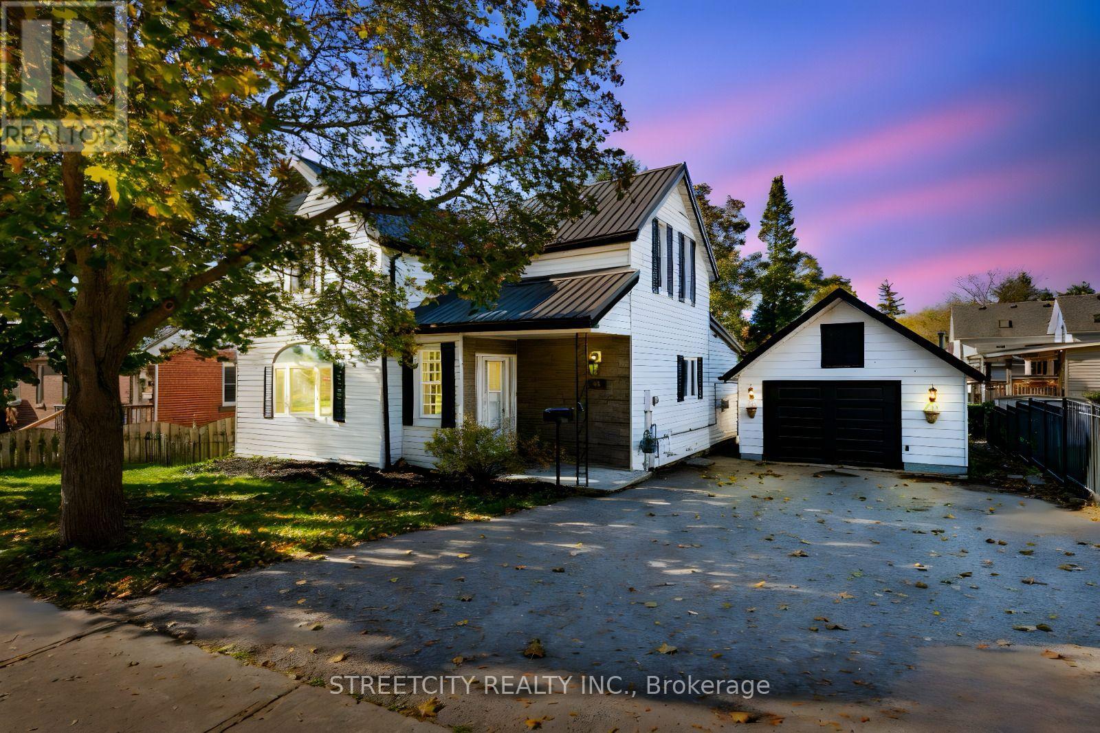 58 Norwich Ave, Woodstock, ON N4S 3V2