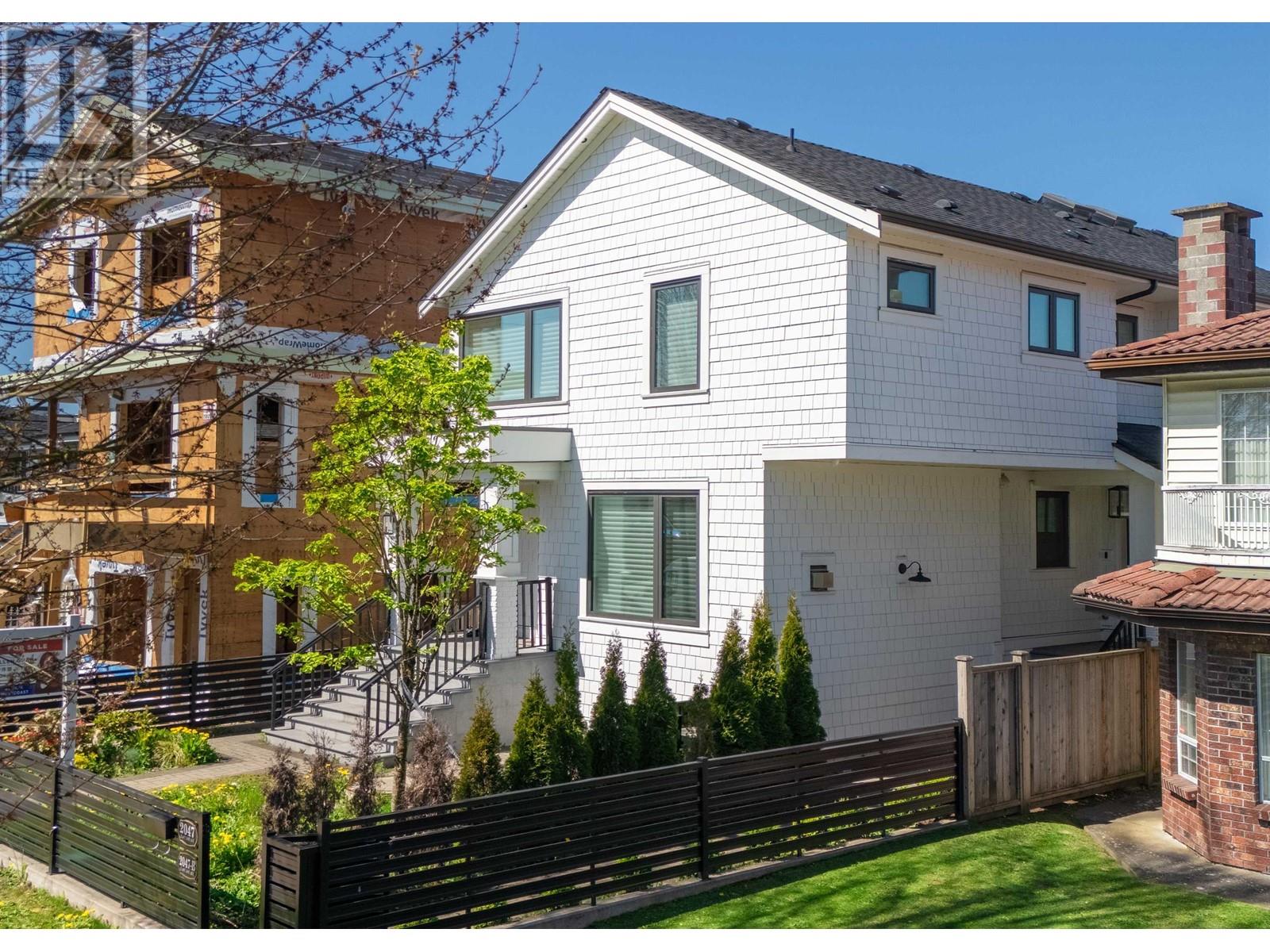 2047 E 51 Ave, Vancouver, BC V5P 1W2