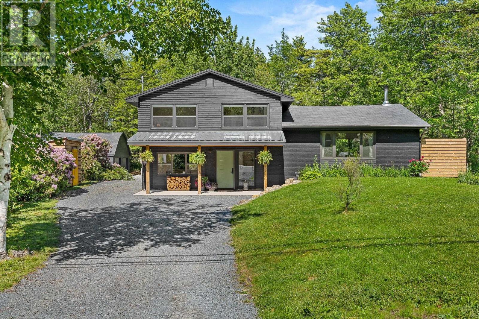 87 Mount Pleasant Rd, West Lahave, NS B0R 1G0