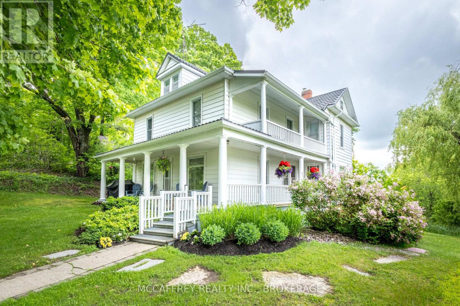 5507 Opinicon Rd, South Frontenac, ON K0H 2L0