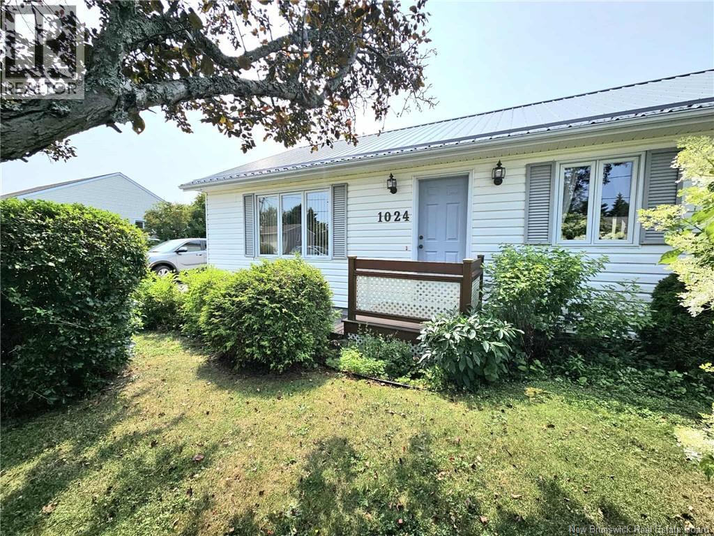 1024 Rue Hache, Beresford, NB E8K 1H8