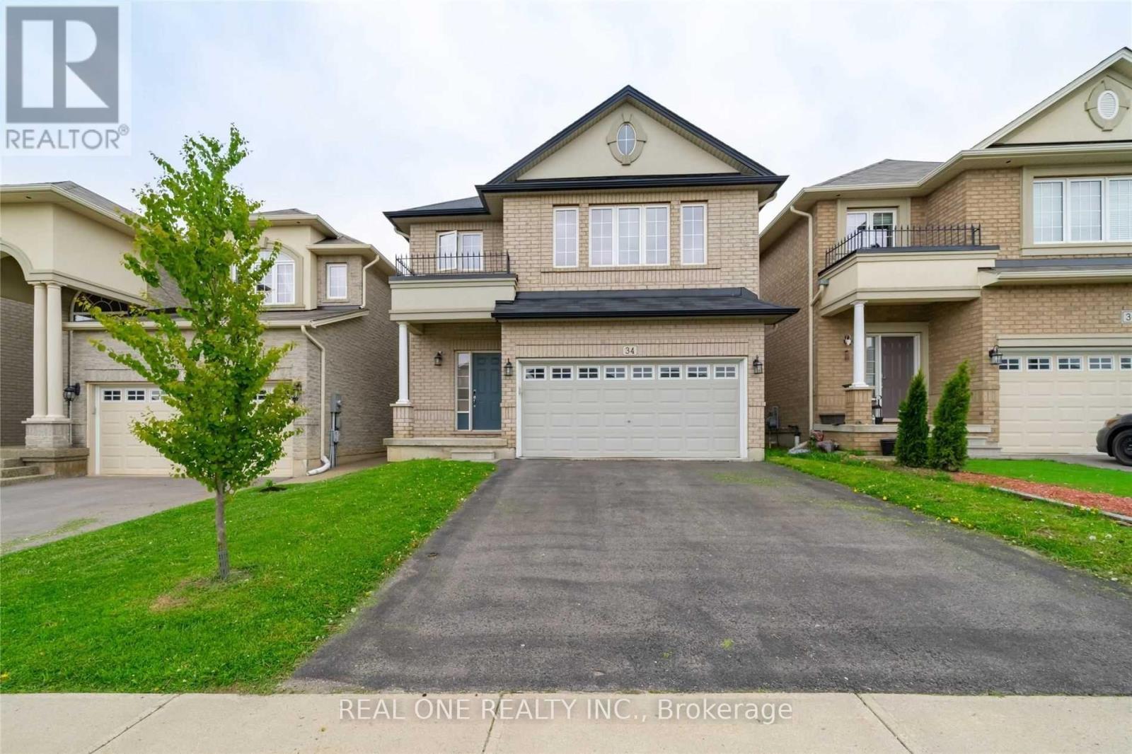 34 House Ln, Hamilton, ON L9K 0G1