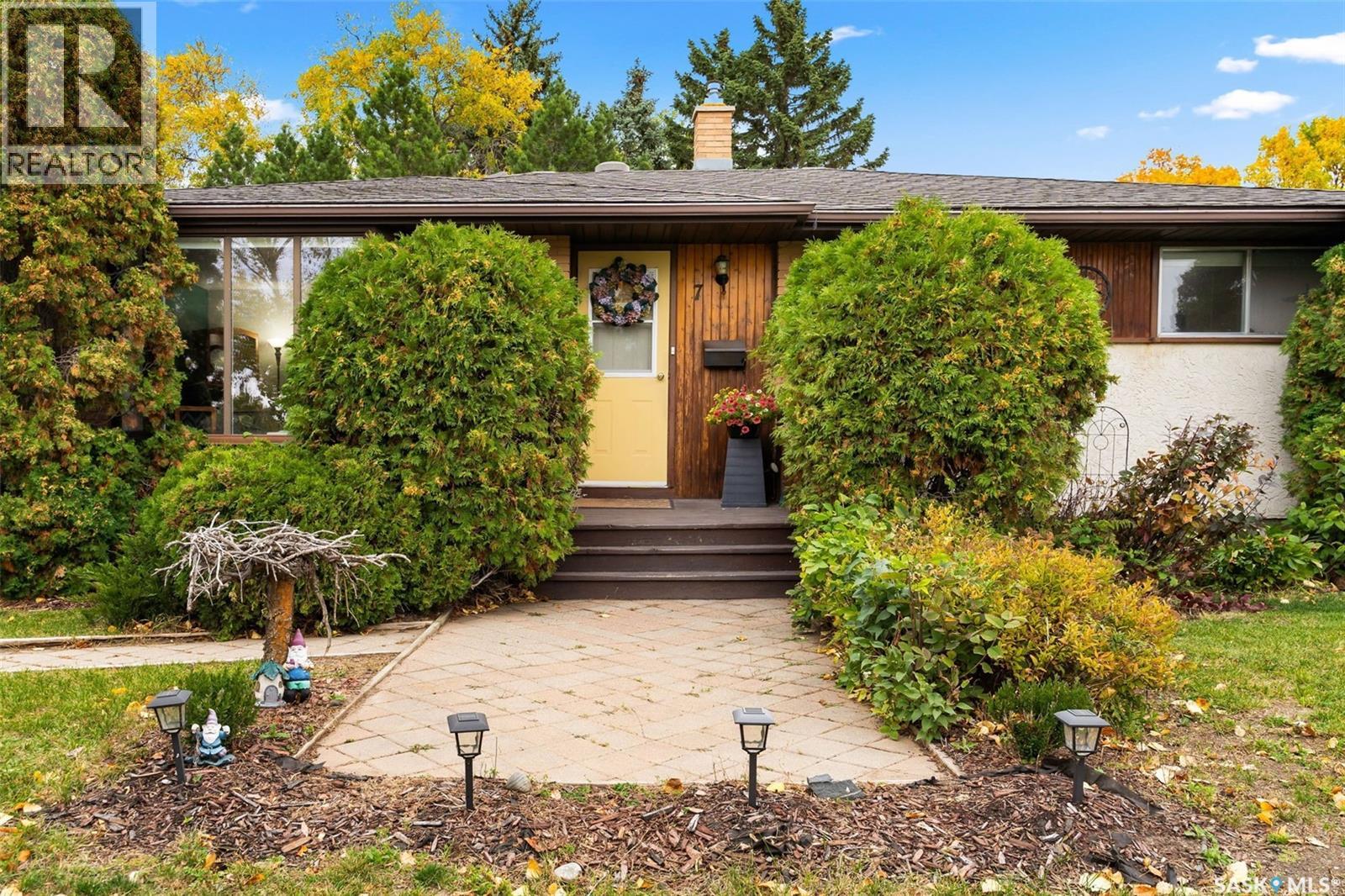 7 Norris Rd, Regina, SK S4S 5N1