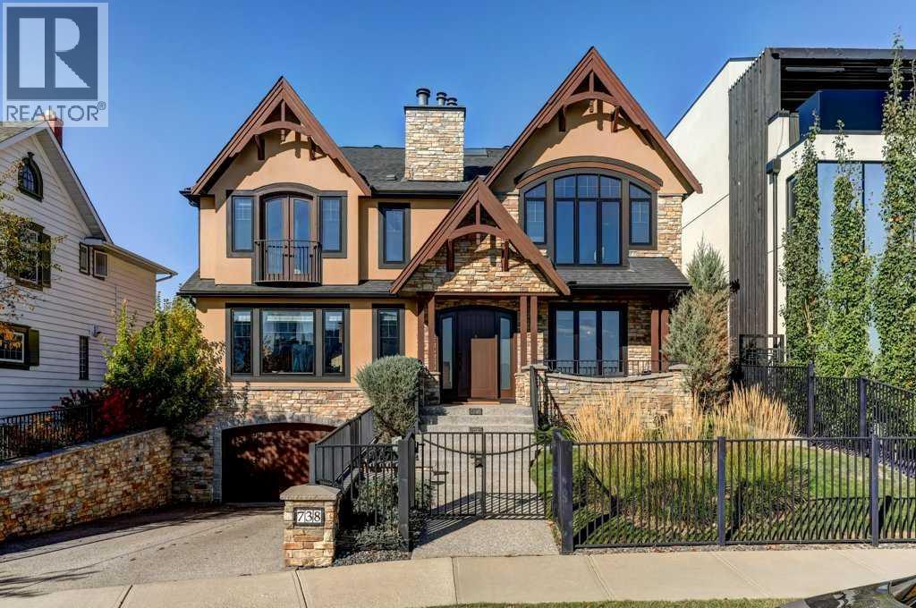 738 Crescent Rd NW, Calgary, AB T2M 4A7