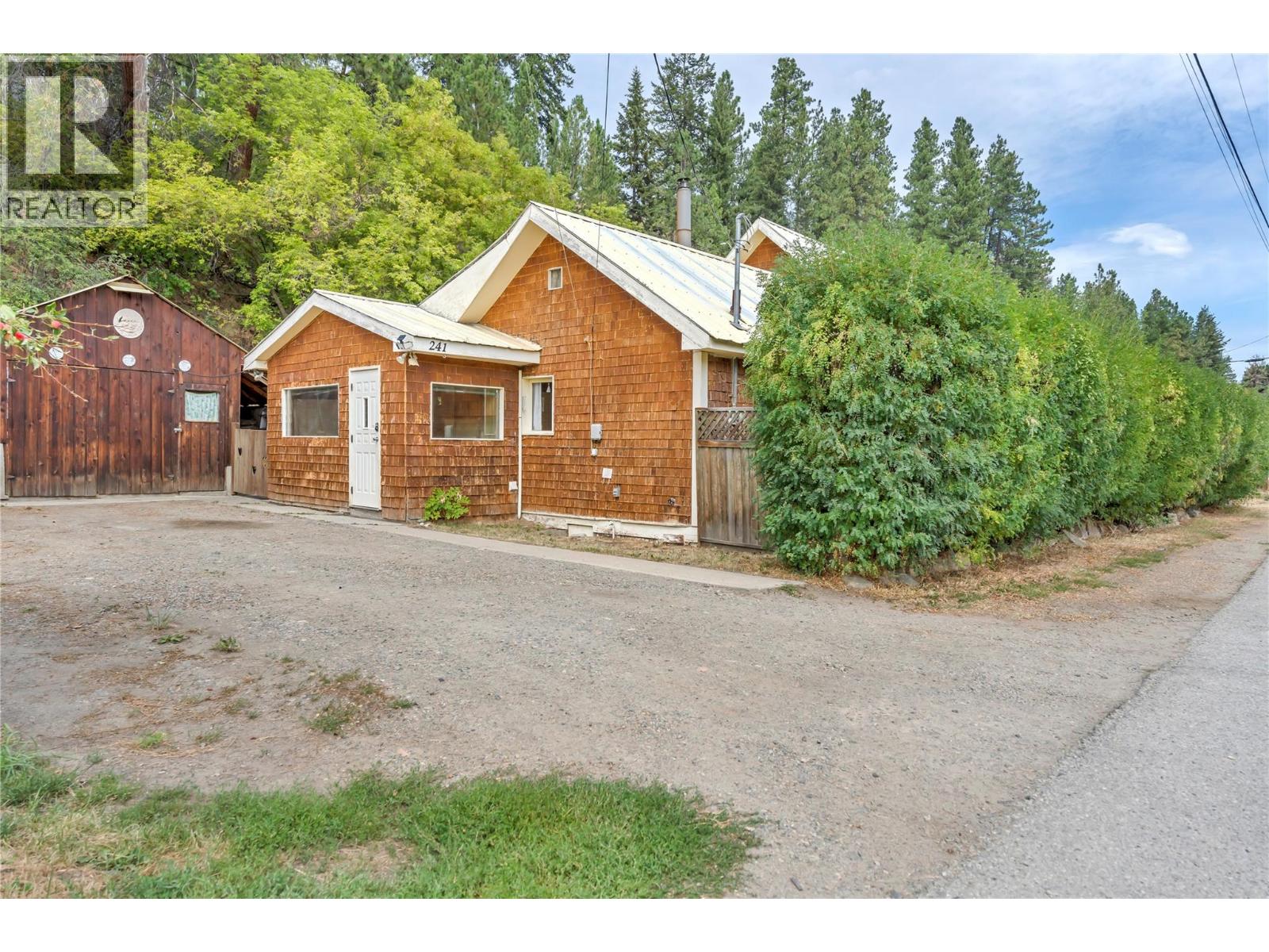 241 Penryn Ave, Princeton, BC V0X 1W0
