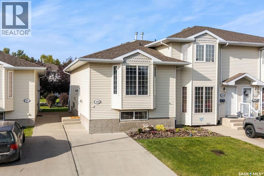 306 Mount Royal Pl, Regina, SK S4T 7X9